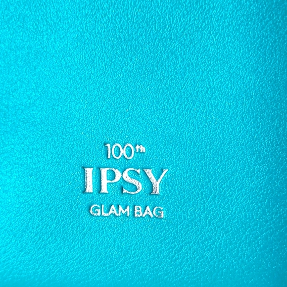 Ipsy bag - Picture 3 of 3
